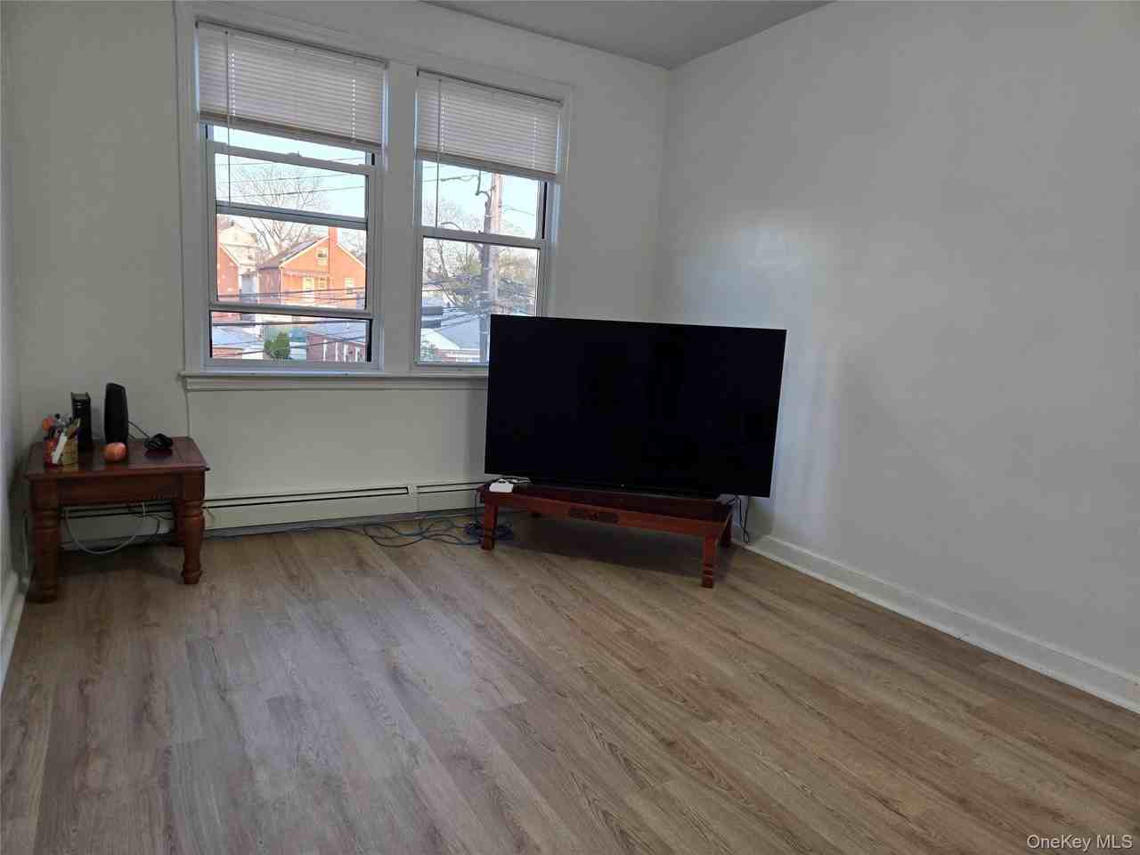 4518 157th St - Photo 2 of 15