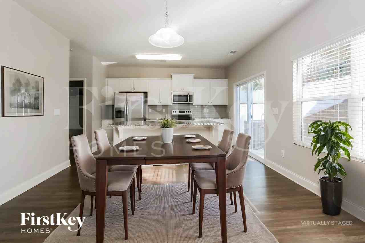 9512 Blue Knoll Ct - Photo 5 of 18