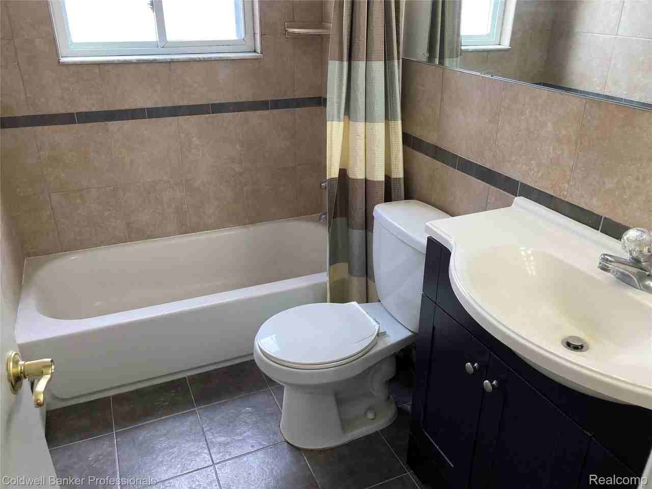475 S Adams - Unit #8 - Photo 6 of 9