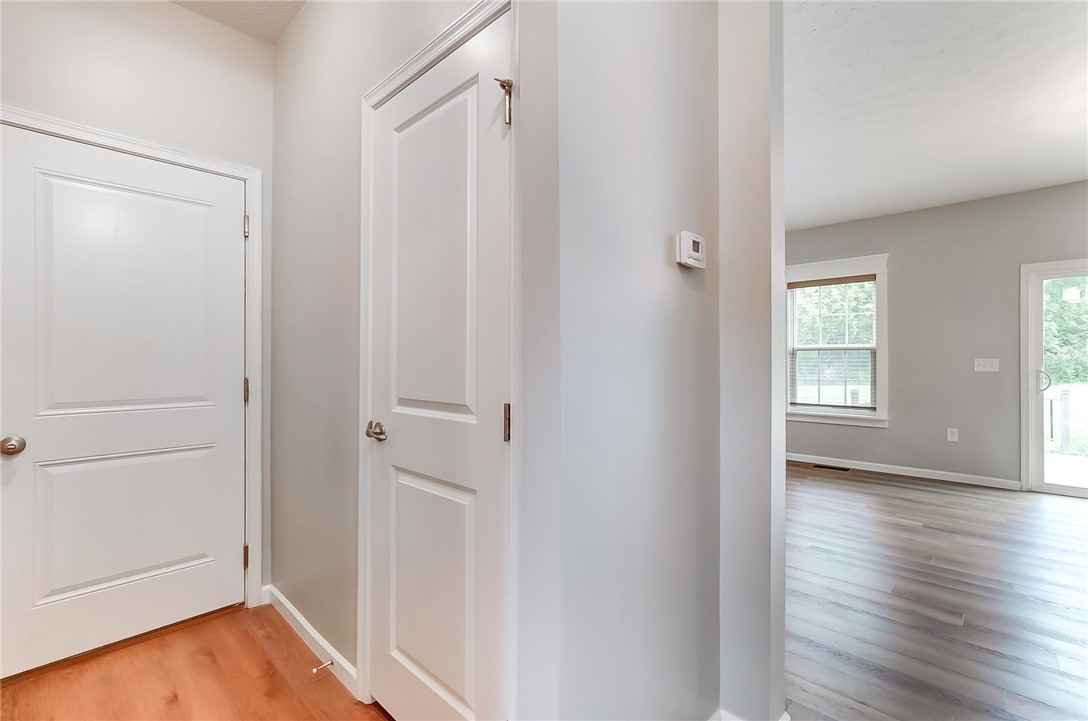 537 Recess Dr - Photo 6 of 50