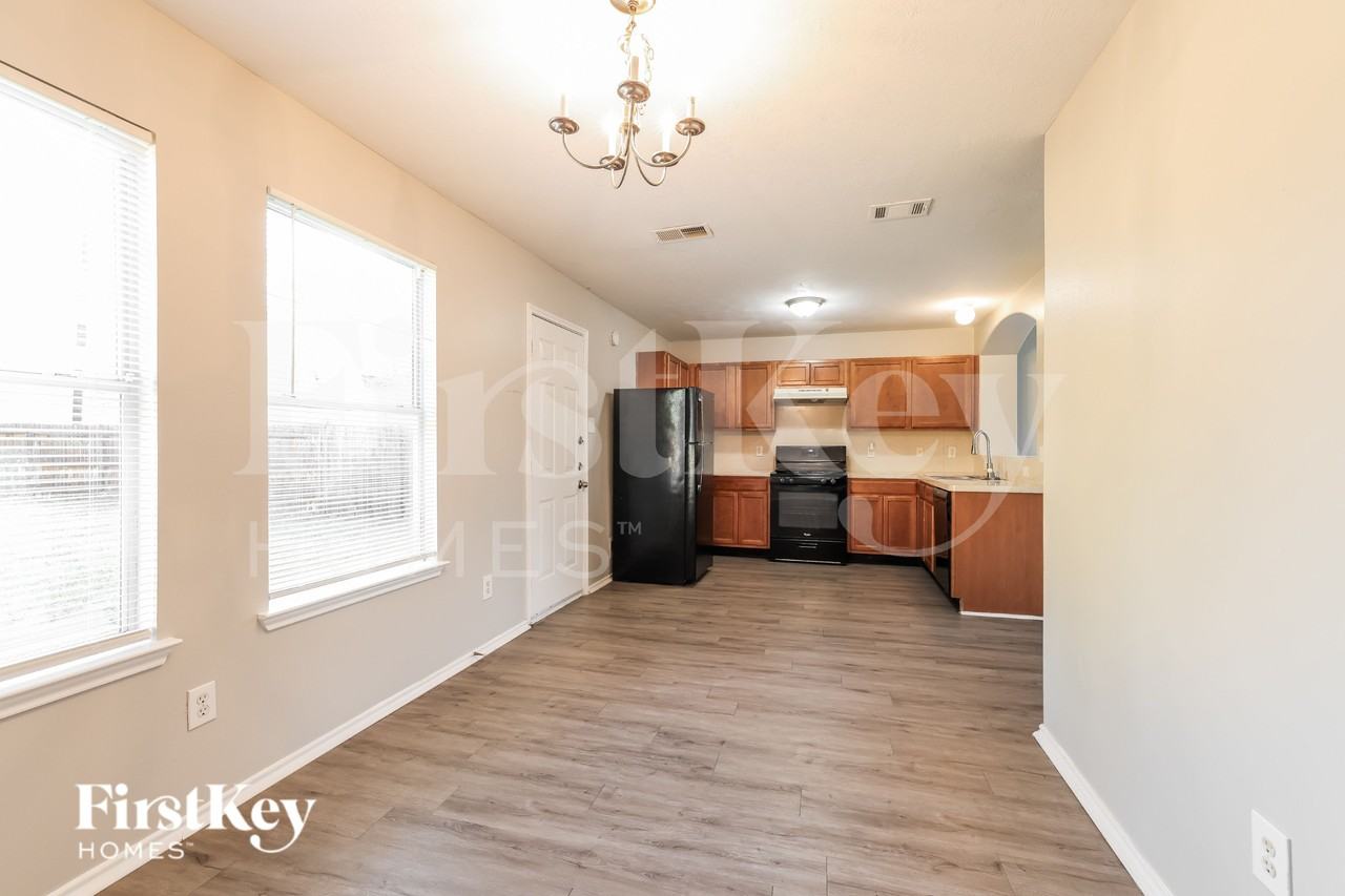 7507 Kennemer Dr - Photo 6 of 16