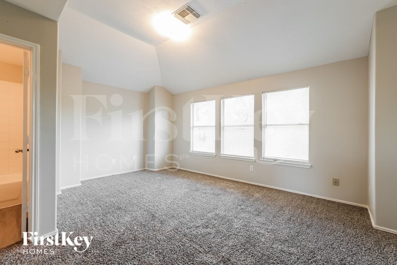 7507 Kennemer Dr - Photo 7 of 16