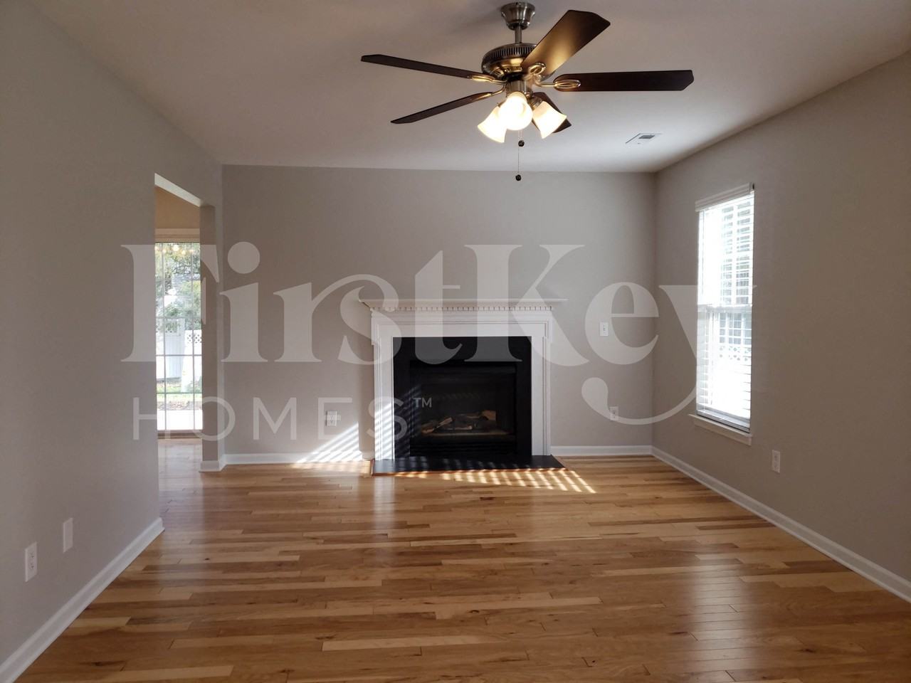 6632 Courtland St - Photo 3 of 21