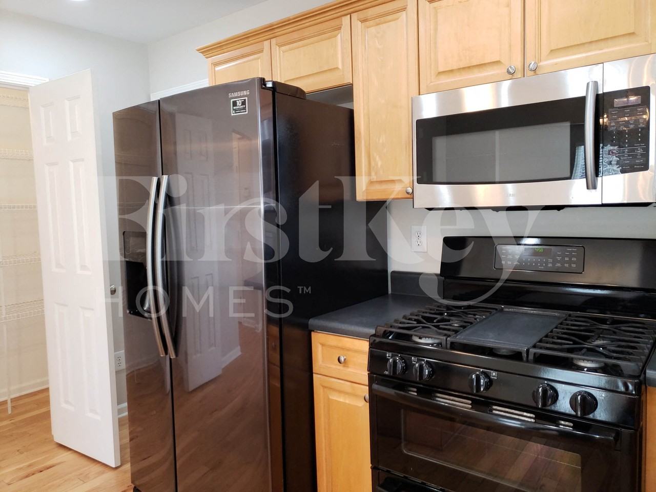 6632 Courtland St - Photo 7 of 21