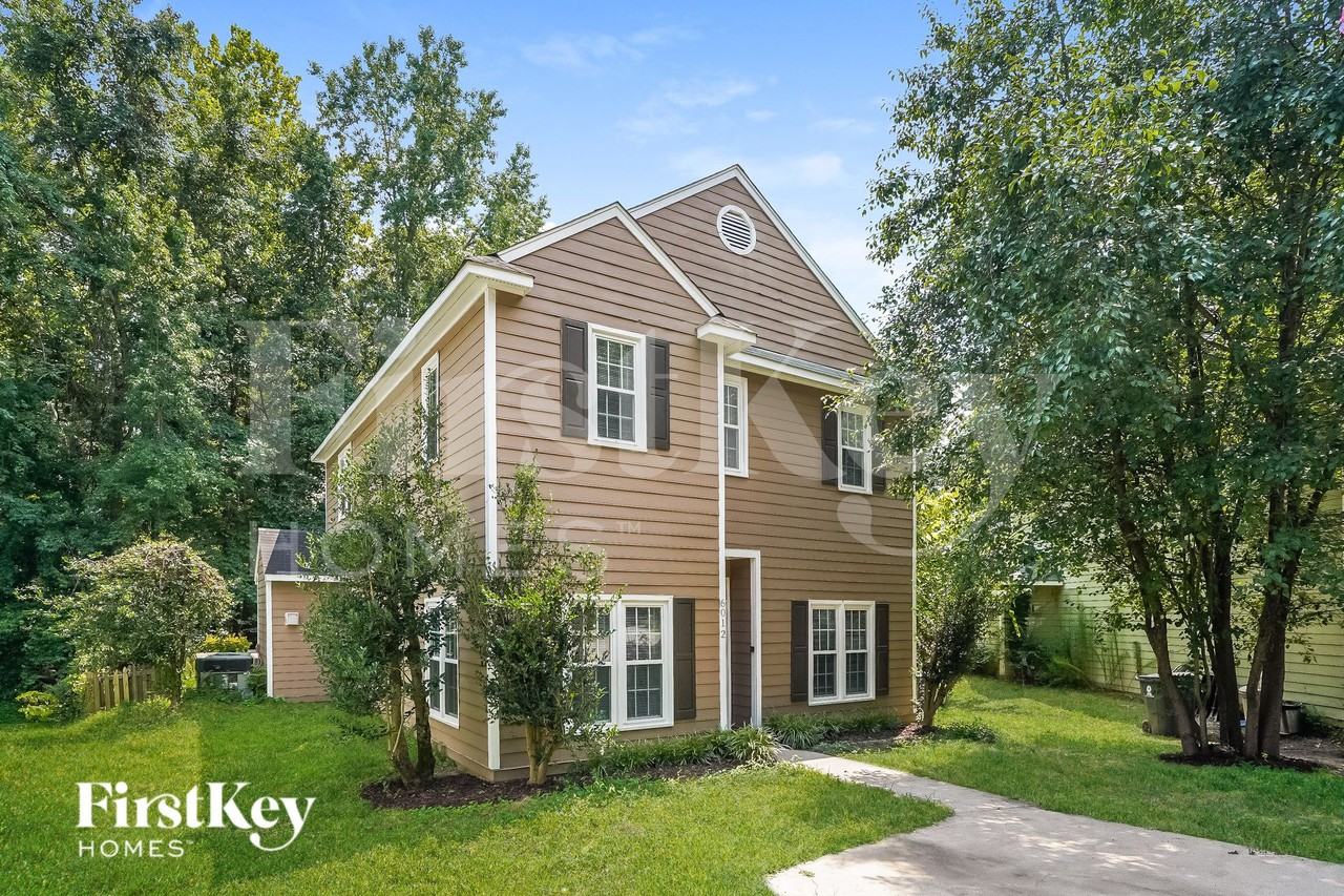 6012 River Lake Cir - Photo 2 of 15