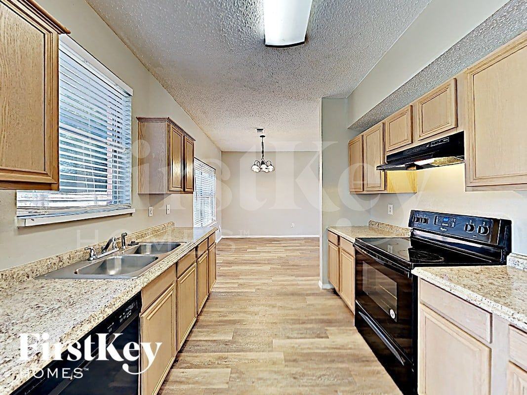 530 Alameda Ave - Photo 7 of 23