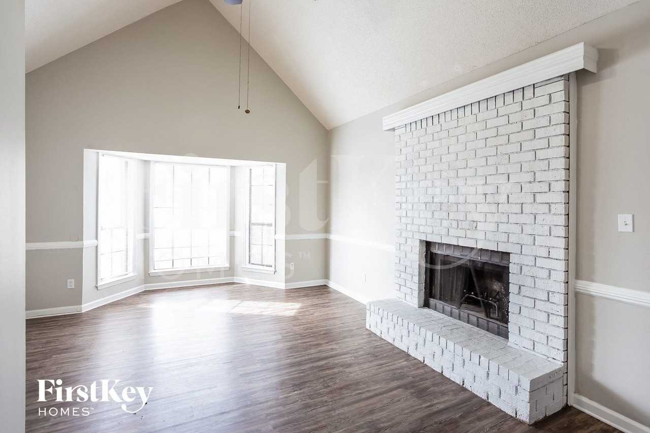 4812 Barkshire Dr - Photo 2 of 12