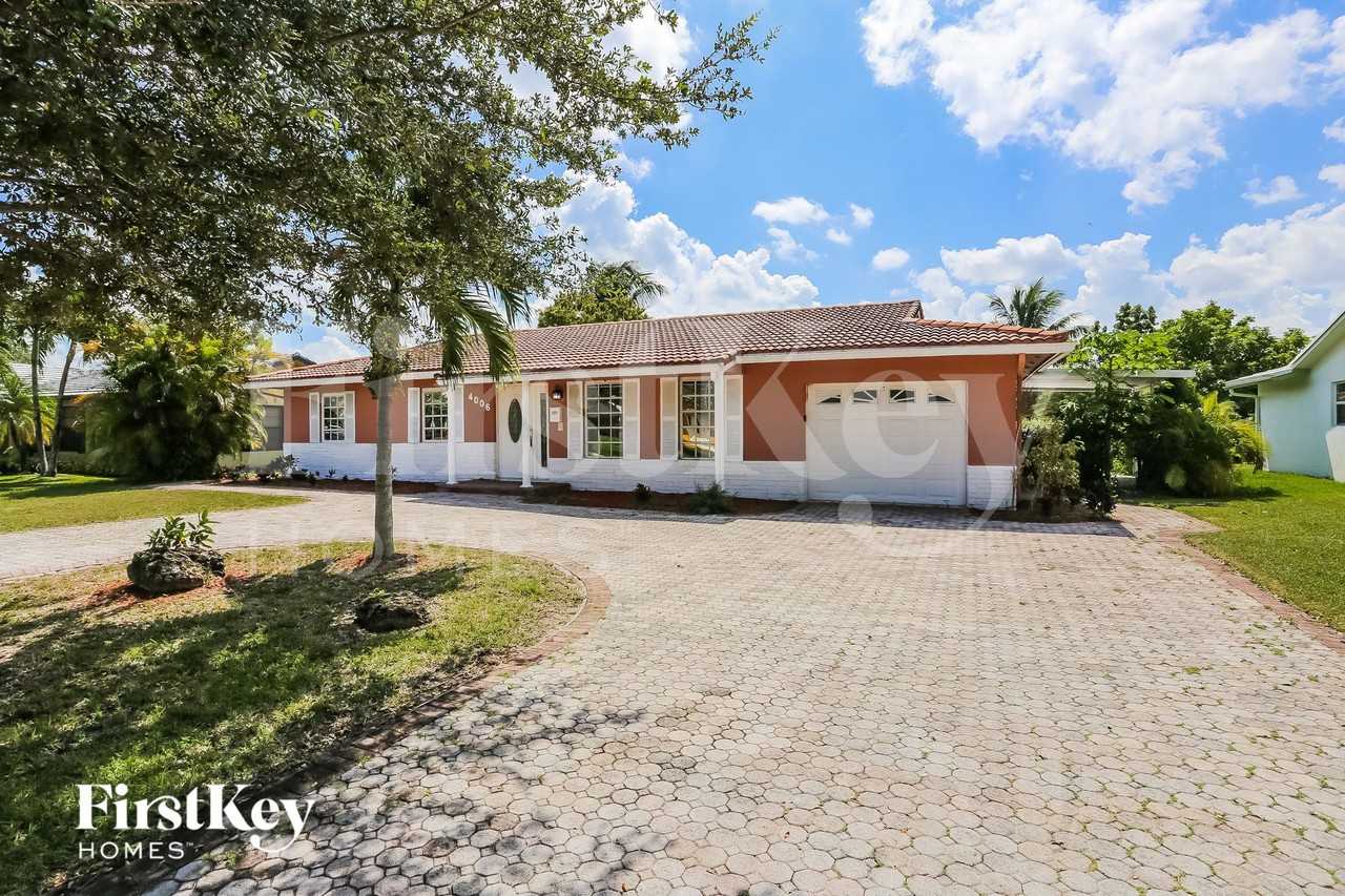 4006 Nwavenue - Photo 2 of 15