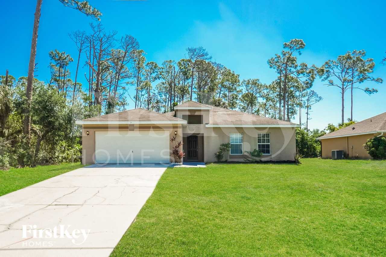 3958 N Chamberlain Blvd