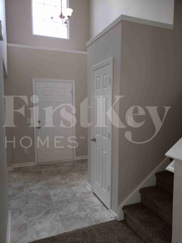 3760 Thornaby Cir - Photo 3 of 31