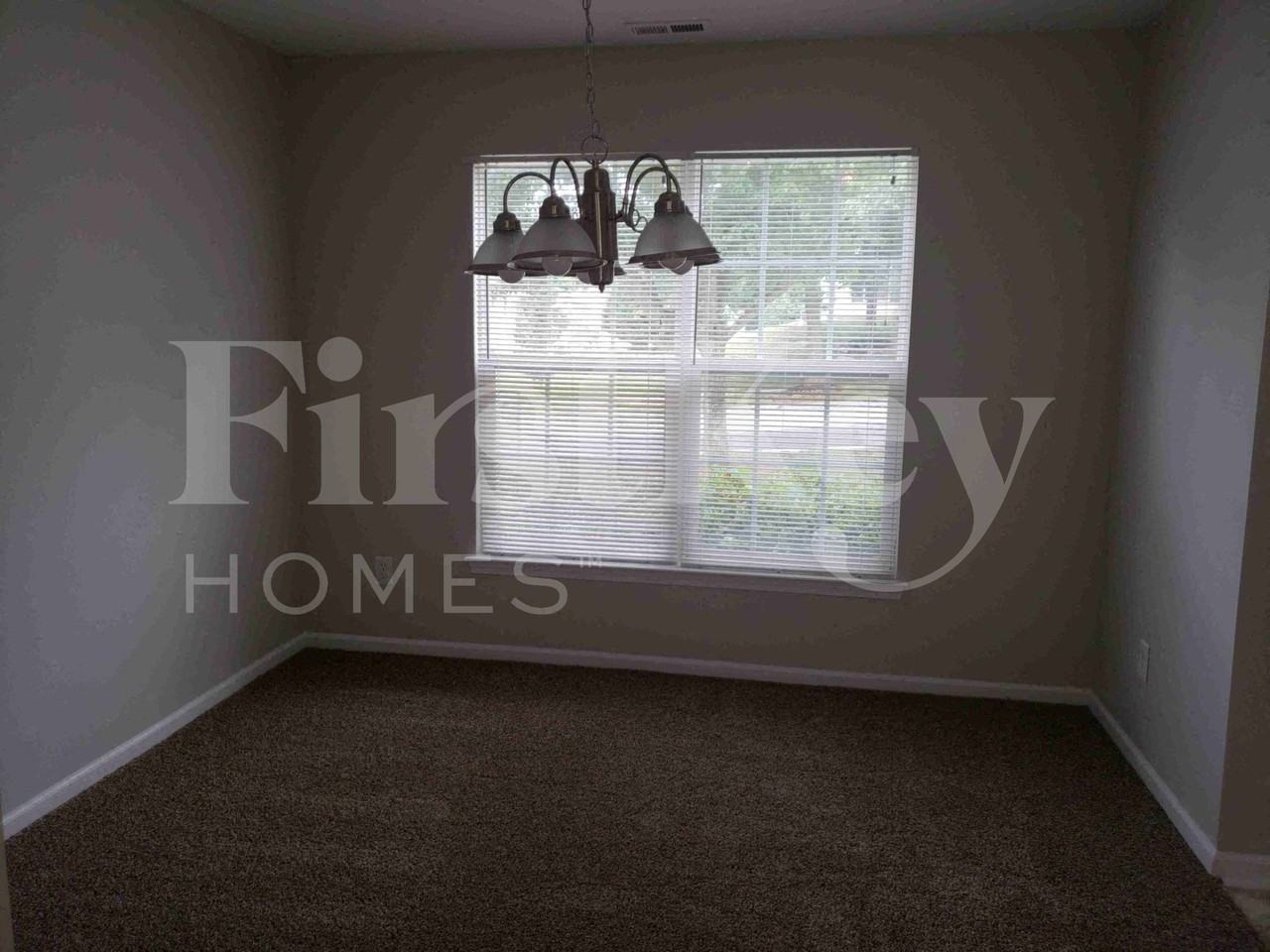 3760 Thornaby Cir - Photo 4 of 31