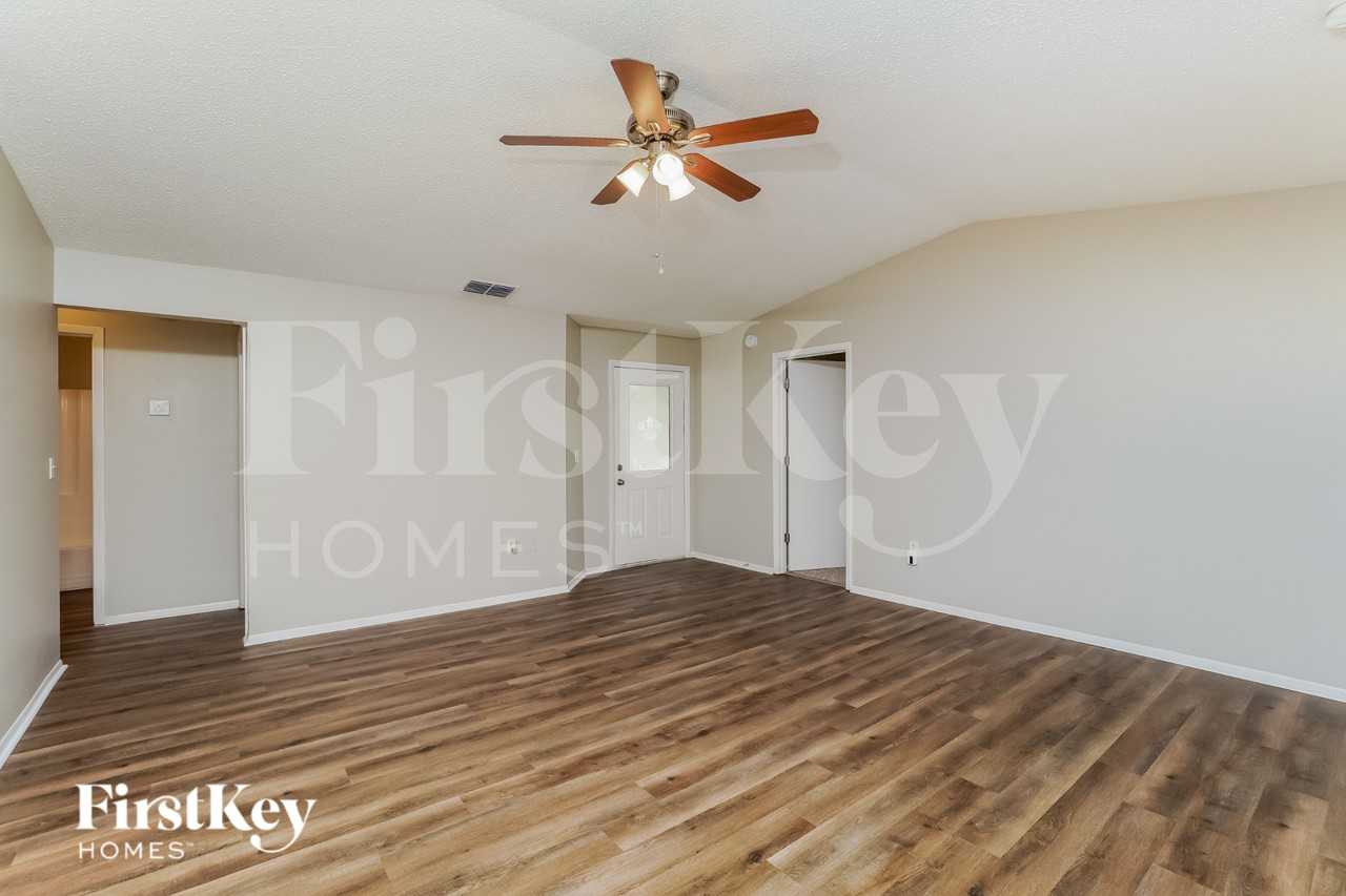 3753 Willow Wisp Dr N - Photo 2 of 15