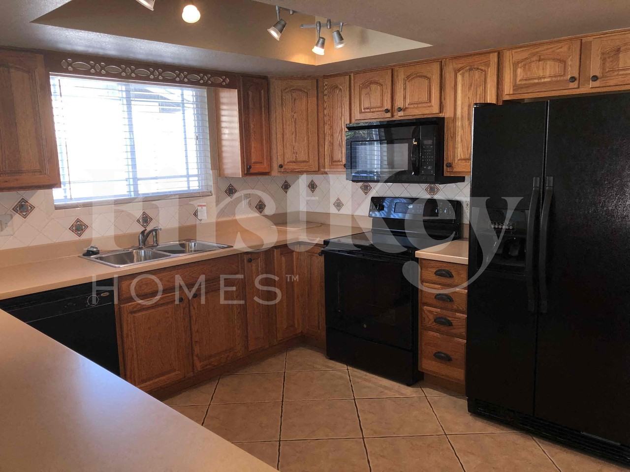 3672 W Windrose Dr - Photo 5 of 13