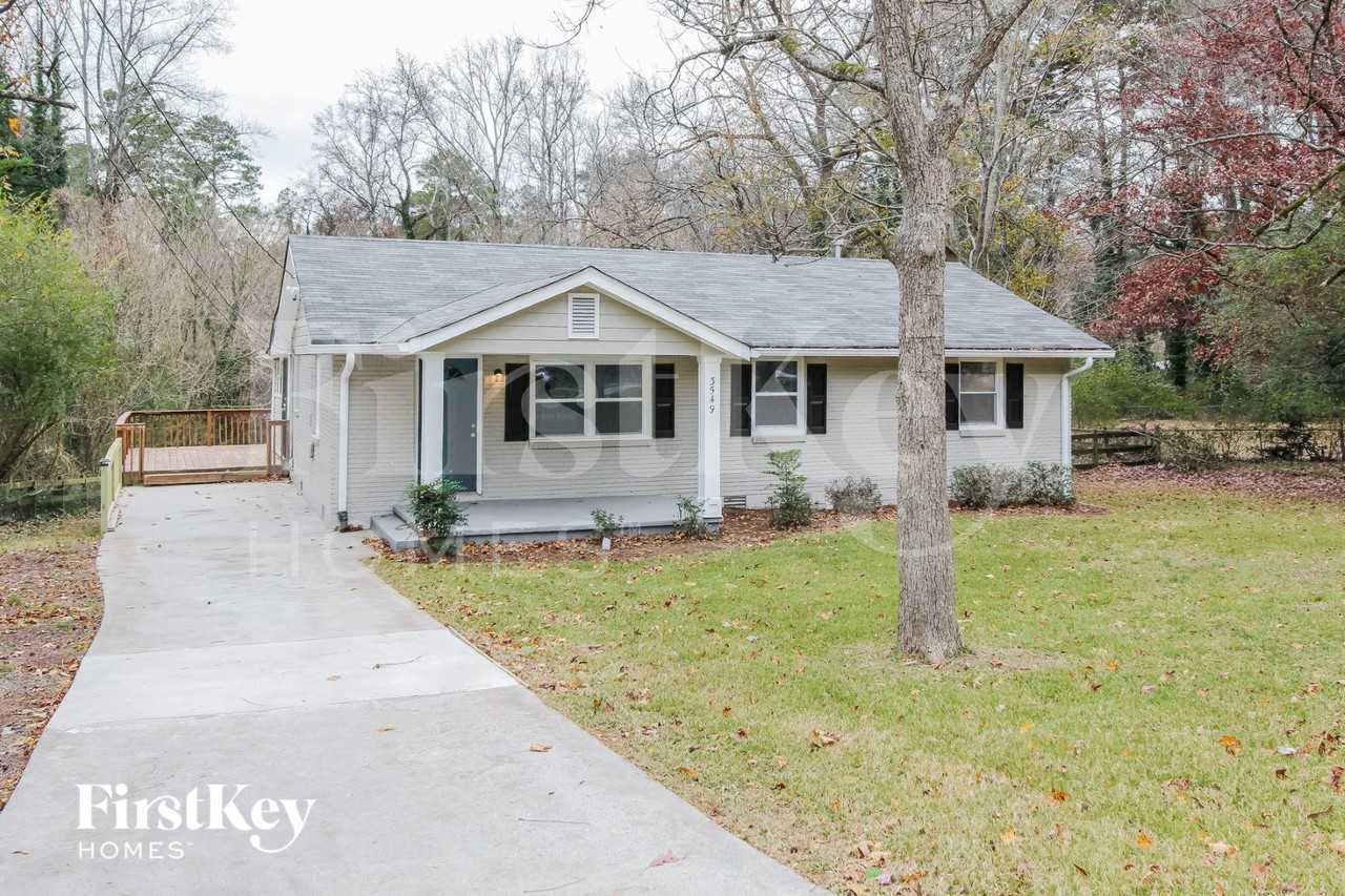 3549 Tulip Dr - Photo 2 of 15