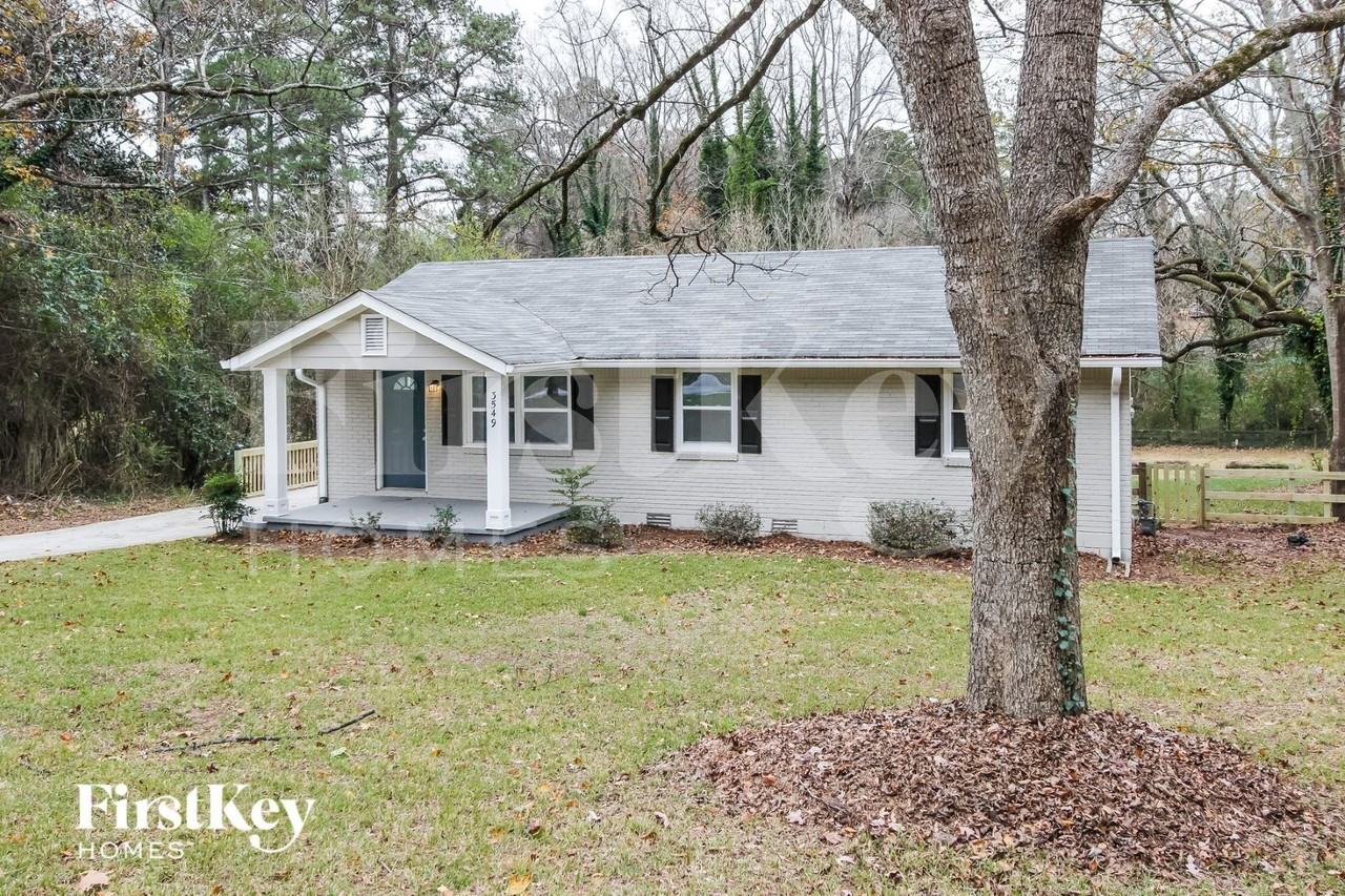 3549 Tulip Dr - Photo 3 of 15