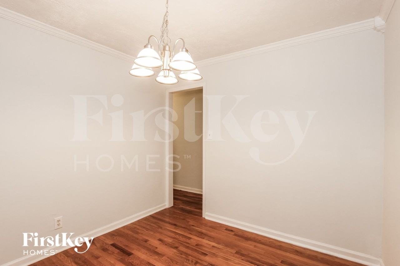 3549 Tulip Dr - Photo 7 of 15