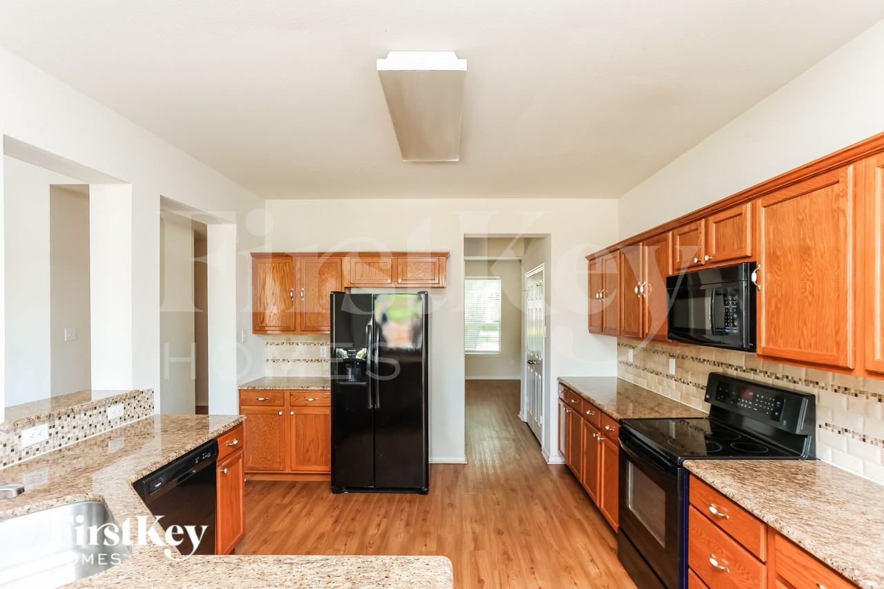 3213 Bloomfield Trl - Photo 6 of 17