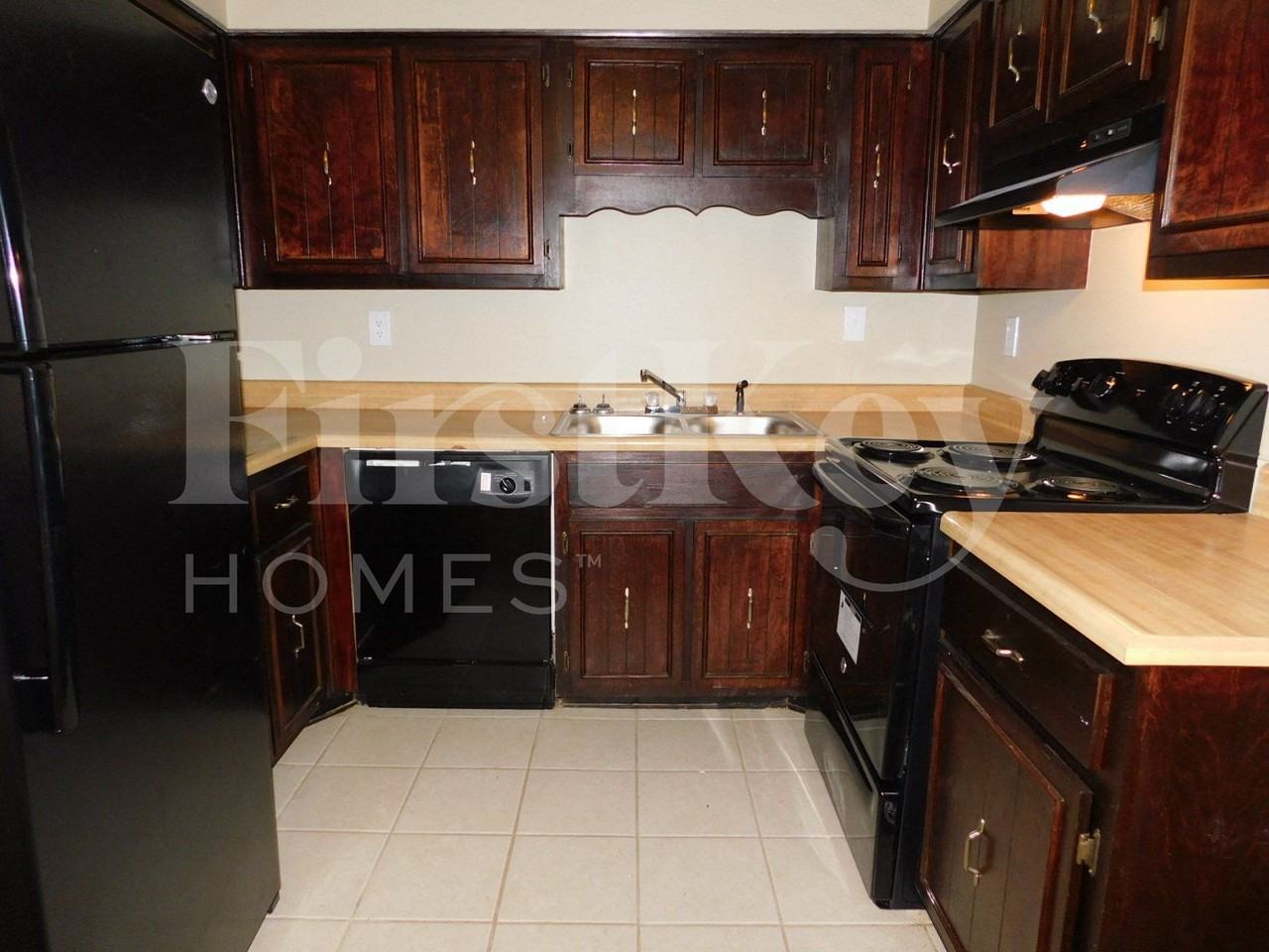 3037 Leeridge Dr - Photo 3 of 11