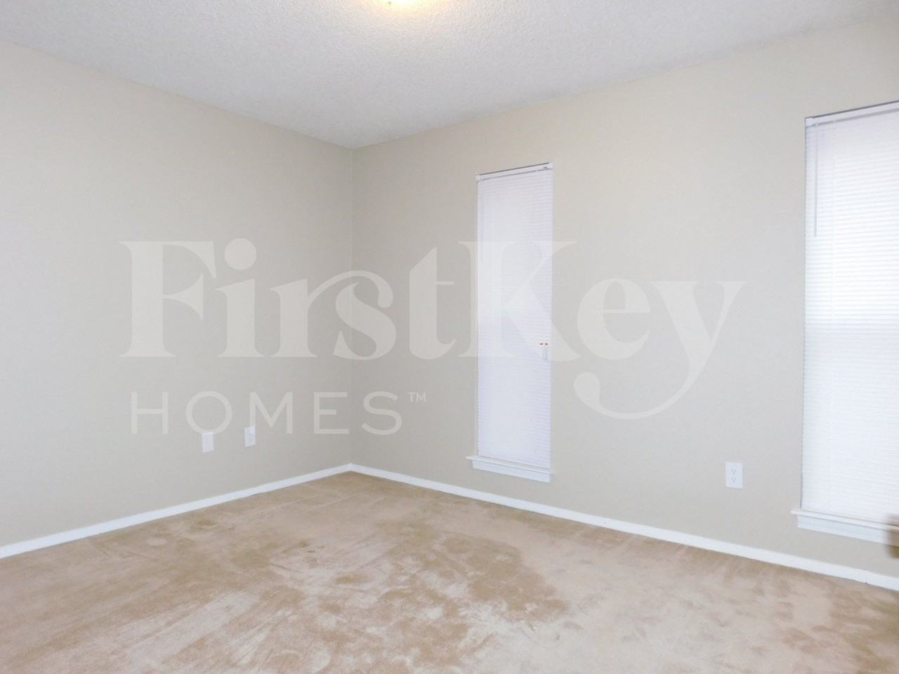 3037 Leeridge Dr - Photo 7 of 11