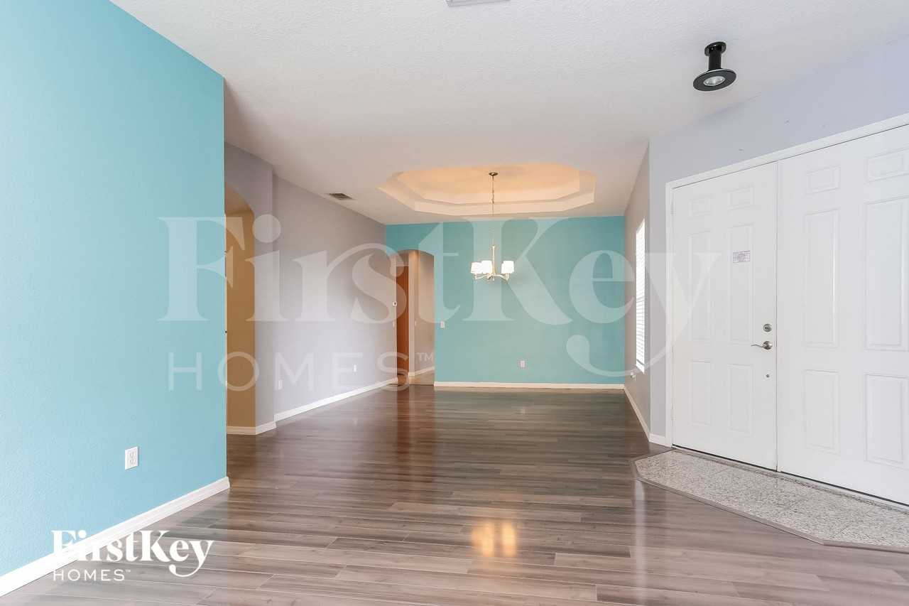 2620 Wood Pointe Dr - Photo 2 of 15