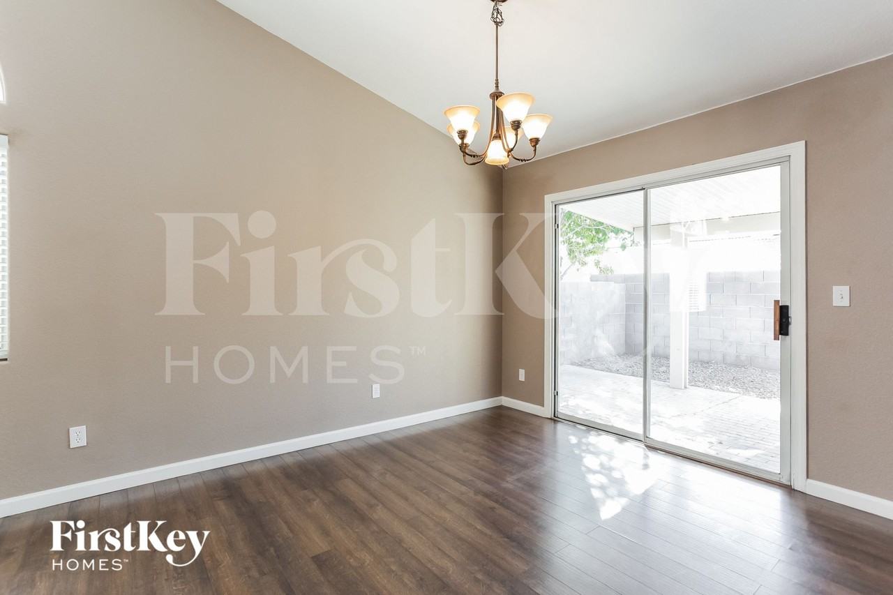 2521 Carolina Ct - Photo 5 of 15