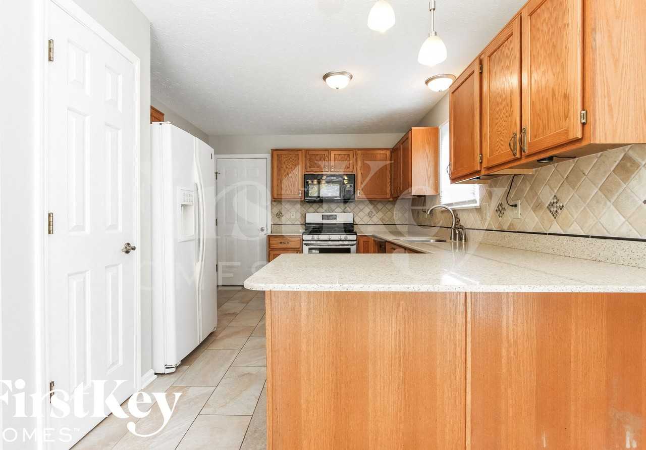 2204 Valley Creek West Ln - Photo 6 of 15