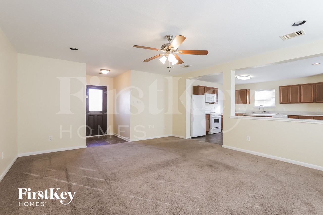 21363 Claretfield Ct - Photo 3 of 15