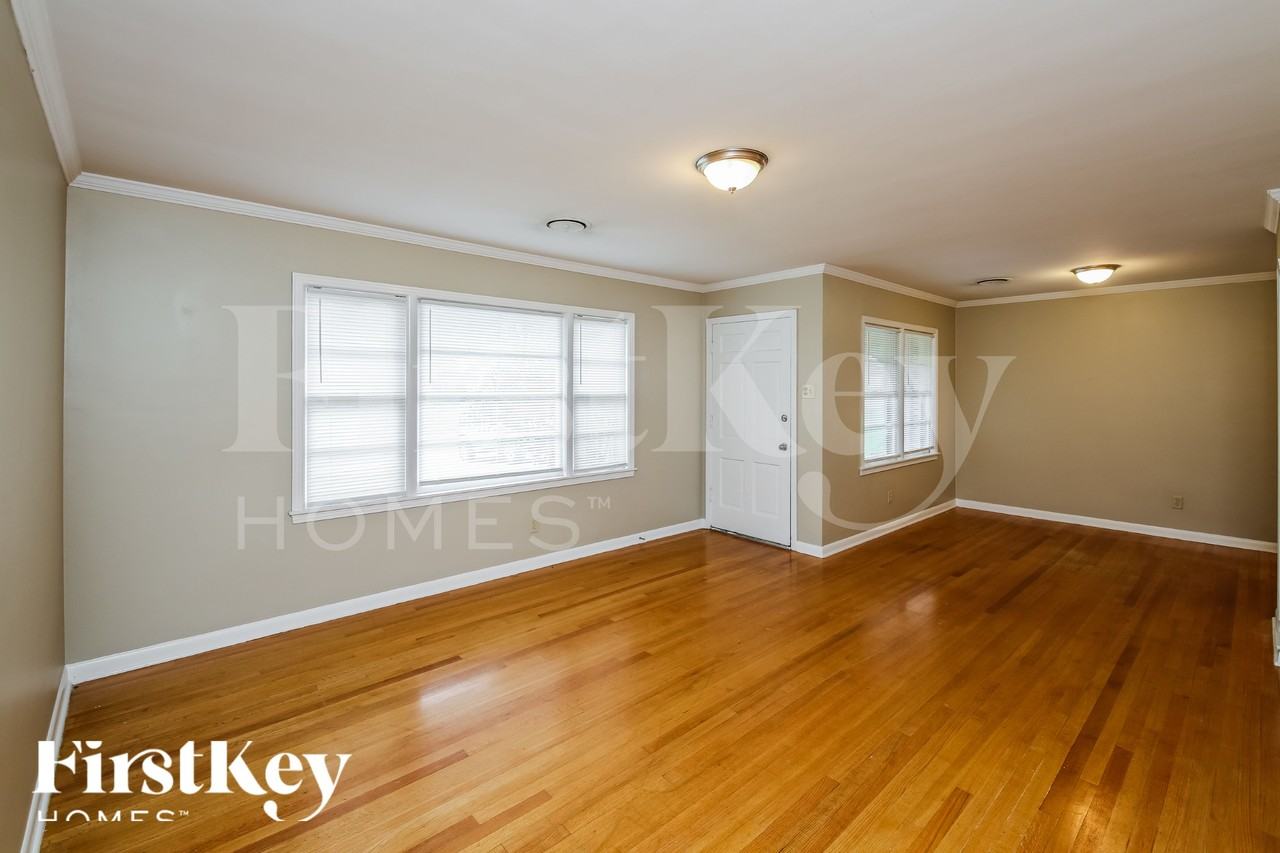 1618 Willey St - Photo 3 of 16