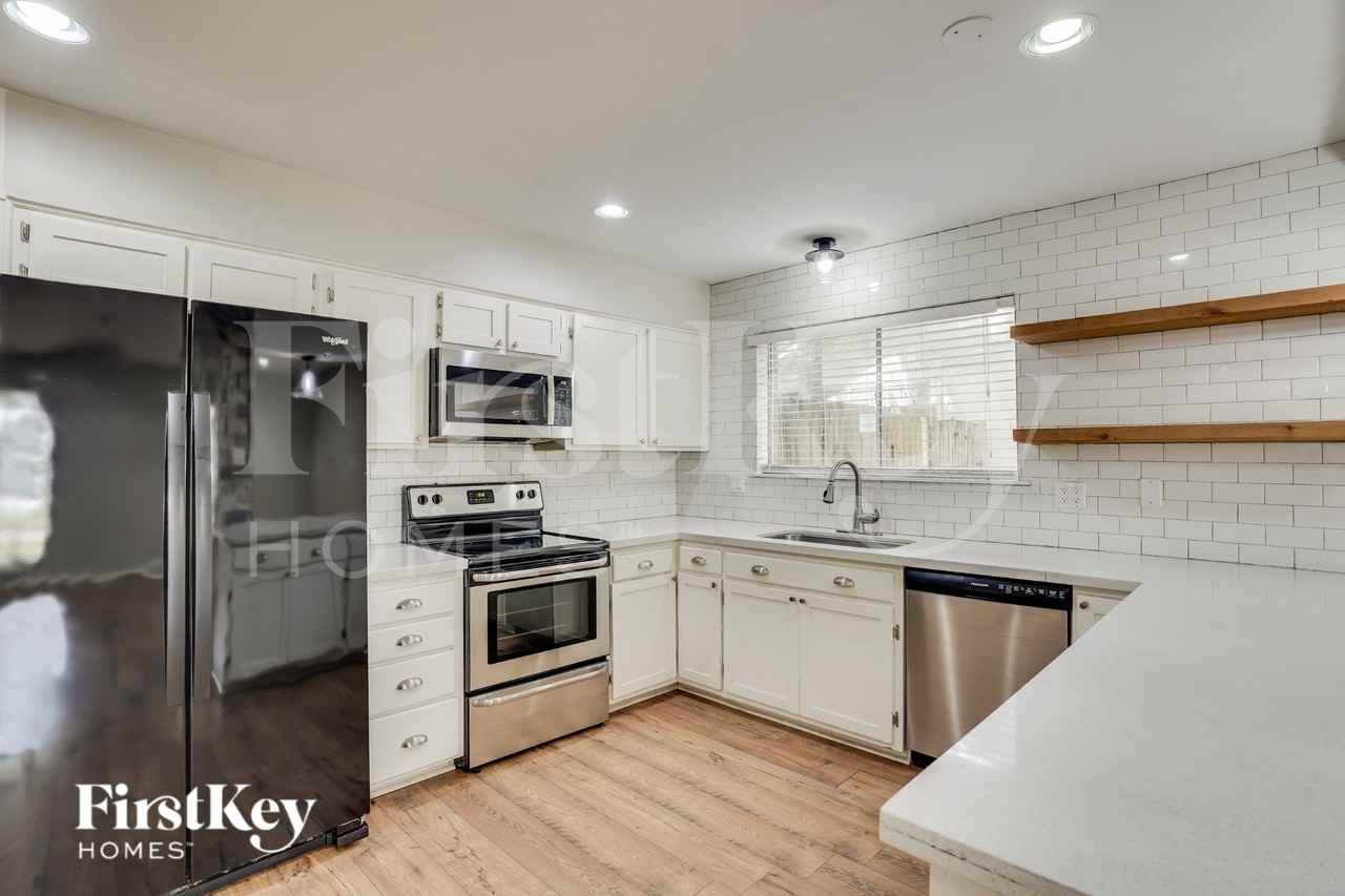 11923 S Red Cedar Cir - Photo 6 of 16