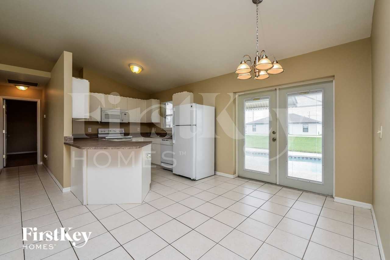 117 Blackstone Dr - Photo 5 of 15