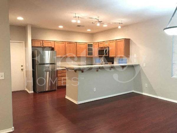 10828 Avenzano St - Photo 4 of 20