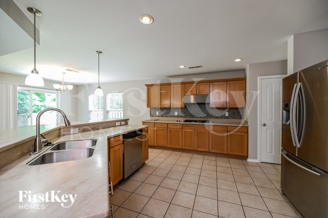 103 Salt Meadow Ln - Photo 7 of 19