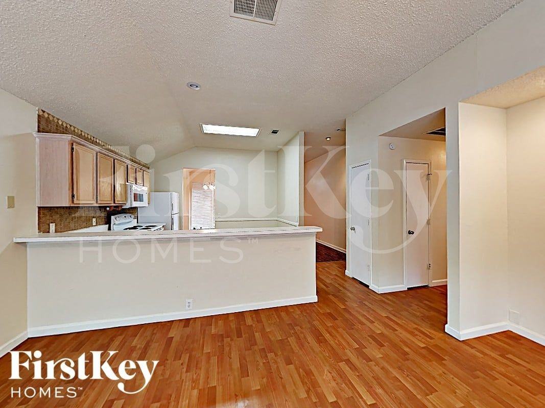 1003 Prado Real Dr - Photo 3 of 14