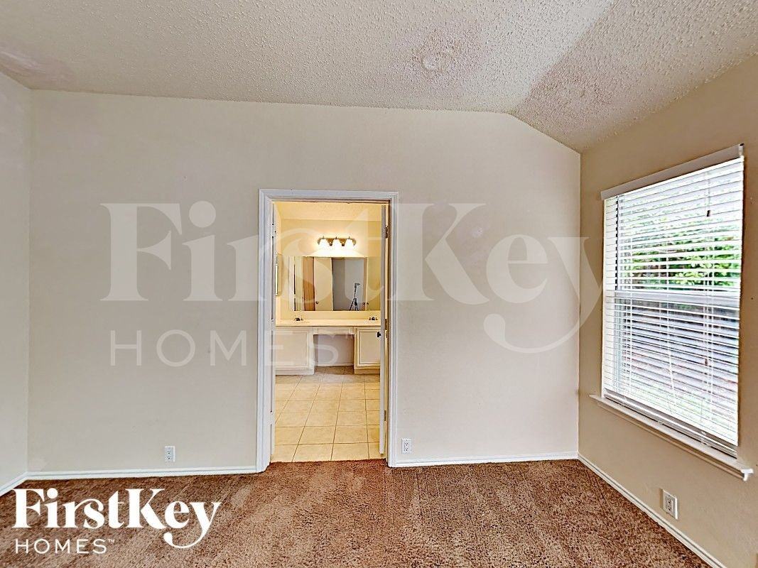 1003 Prado Real Dr - Photo 6 of 14