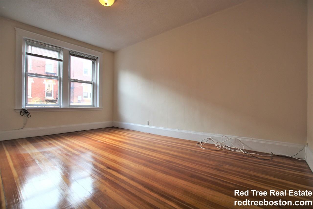 15 Barrows St #2 - Photo 2 of 24