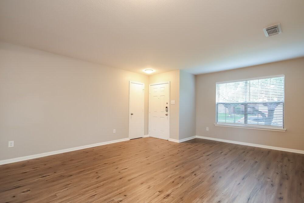 21007 Harvest Terrace Ln - Photo 4 of 16