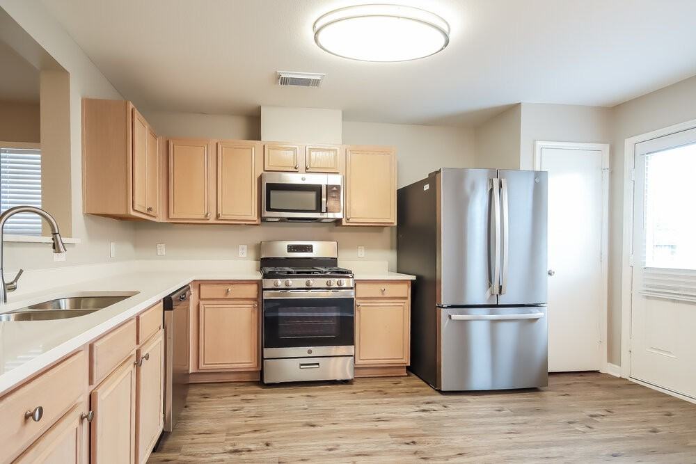 21007 Harvest Terrace Ln - Photo 7 of 16