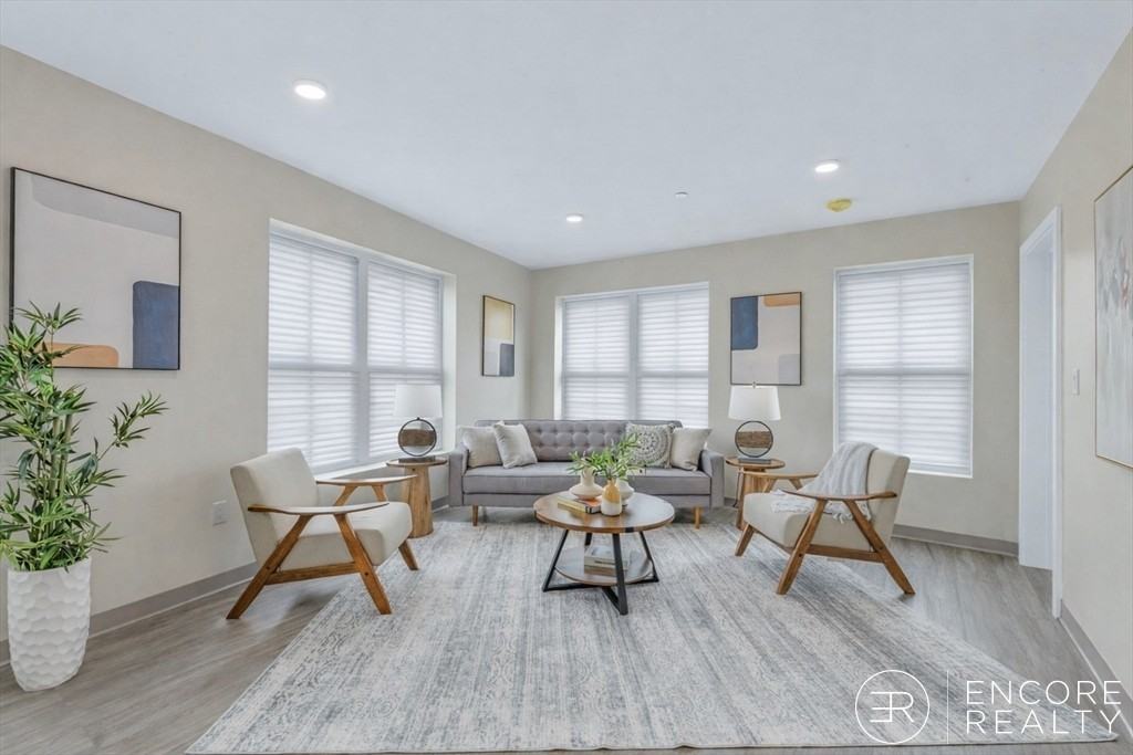 375 Cummins Hwy #201 - Photo 5 of 18