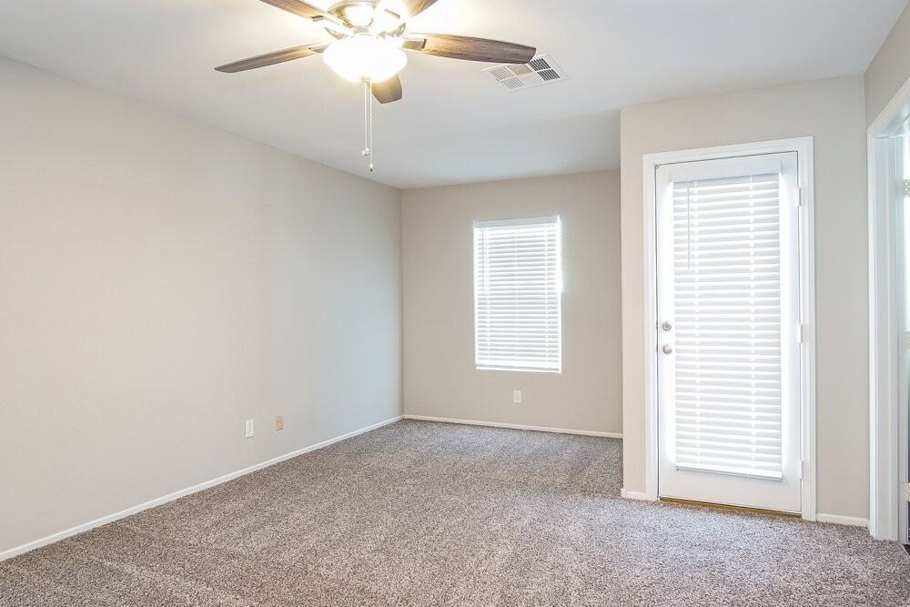 9213 Millikan Ave - Photo 7 of 15