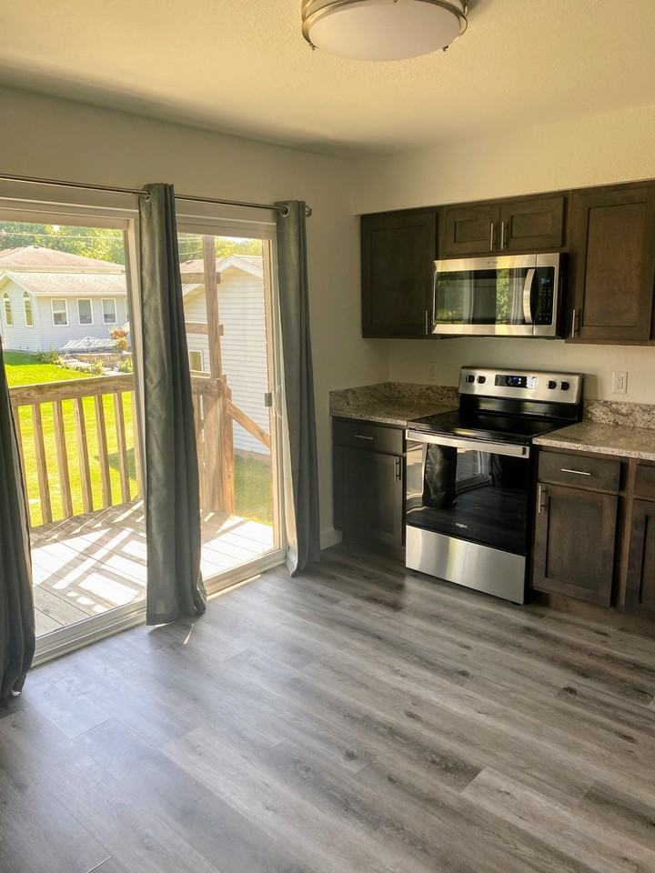 904 Park St #4 - Photo 3 of 11