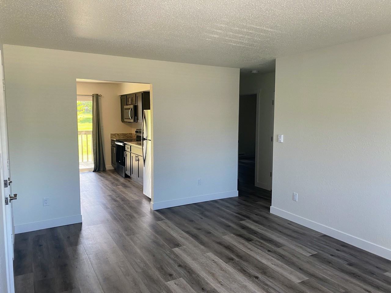 904 Park St #4 - Photo 6 of 11