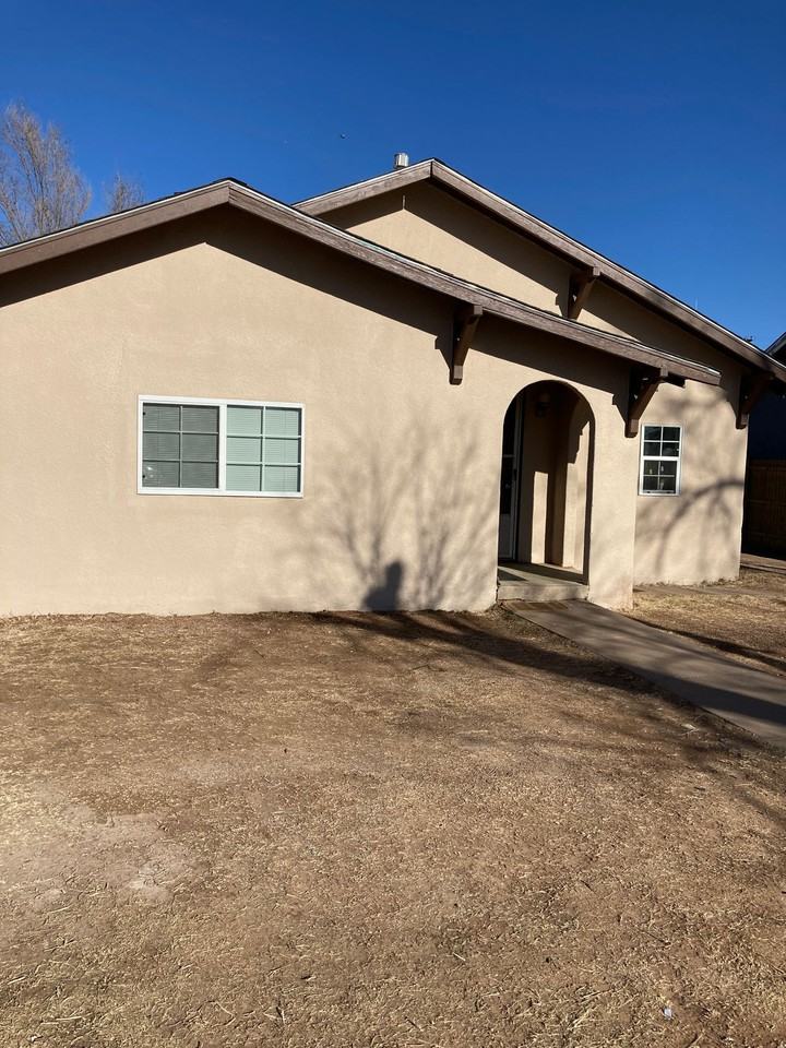 813 N Connelly St #2 - Photo 2 of 9