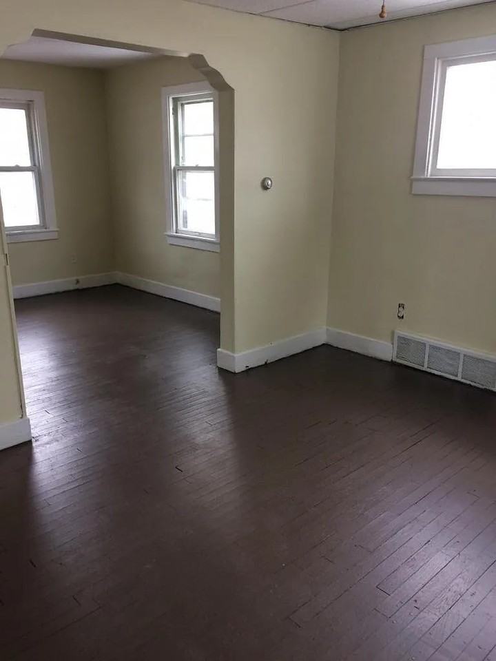 1604 Homewild Ave - Photo 3 of 15