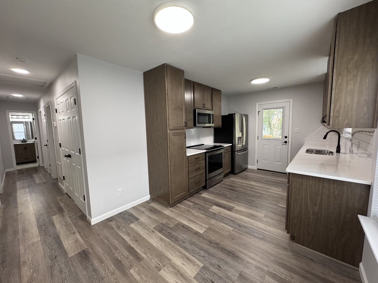 357 Pine Ave - Photo 5 of 19