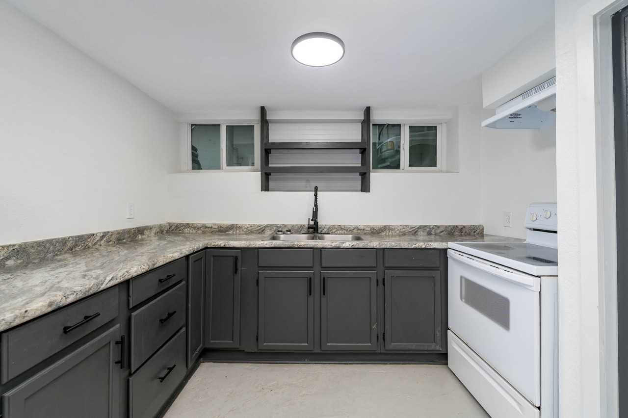 128 E 10th Ave #128C - Photo 2 of 8