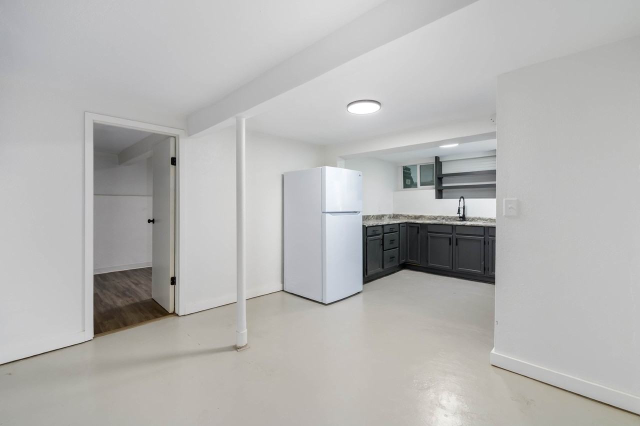 128 E 10th Ave #128C - Photo 3 of 8