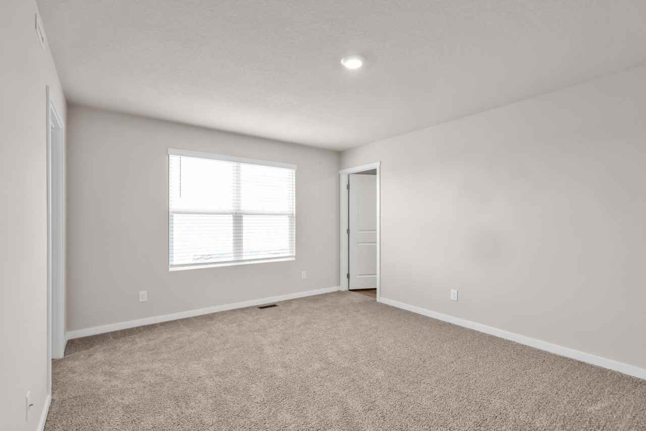 8977 N 167th St - Photo 2 of 38