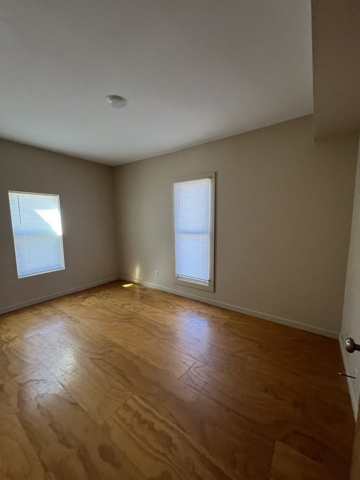 728 N Plum St #728A - Photo 4 of 7