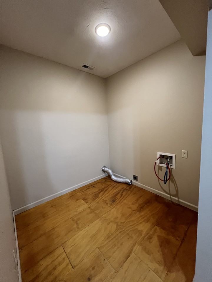 728 N Plum St #728A - Photo 7 of 7