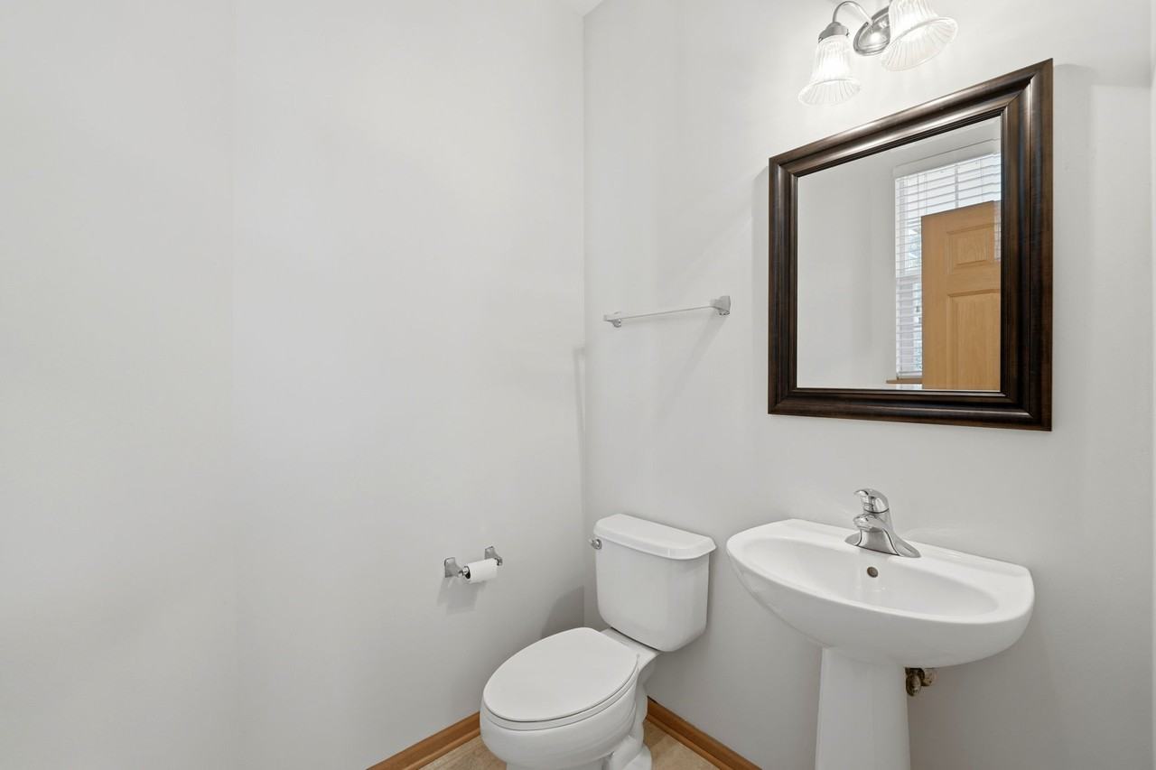 1472 Cambria Dr - Photo 7 of 25